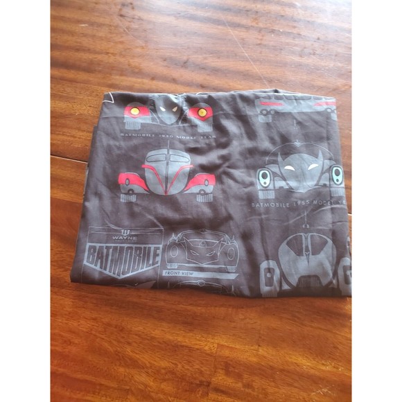 4/15 Batman DC Comics Batmobile Flat Sheet Only Twin Size Bed Batman Fabric - Picture 1 of 3